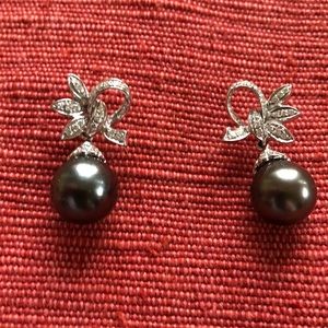 Beautiful Black Tahitian Pearl Earrings